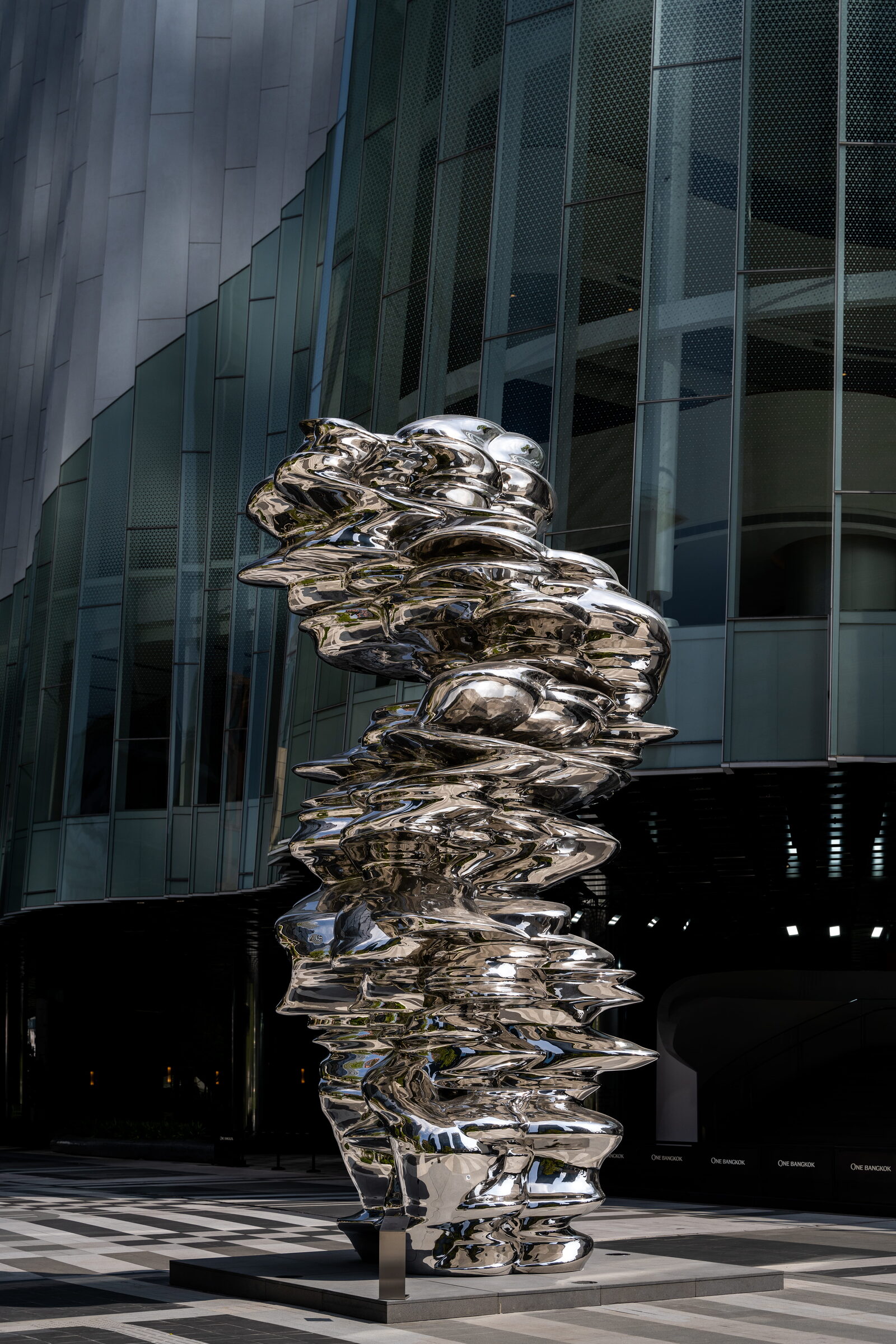 Image gallery It Is, It Isn't by Tony Cragg – installation view