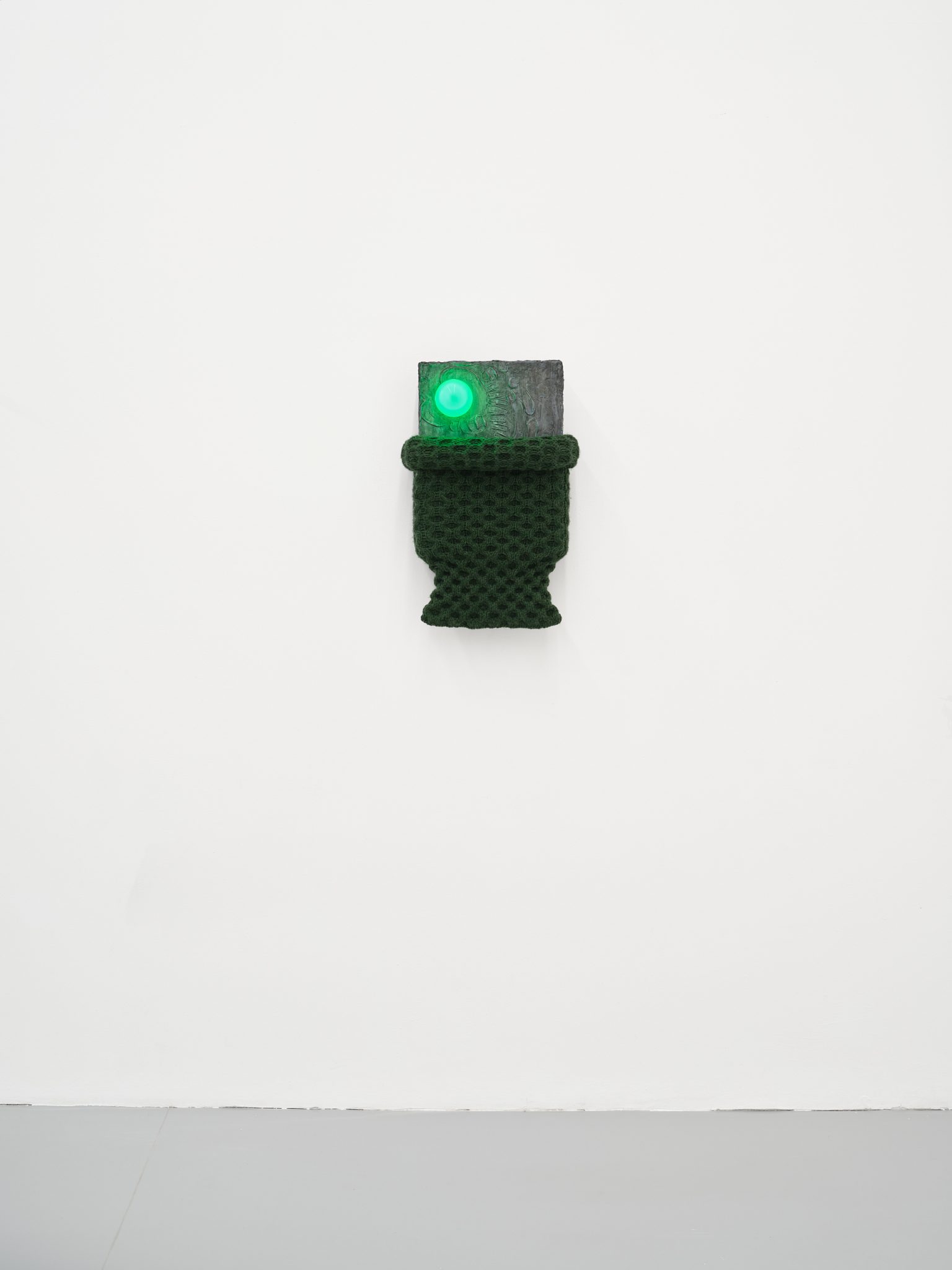 Image gallery Their Days and Nights – ᠪᠣᠷᠵᠢᠭᠢᠨ ᠲᠩᠷᠢ / Borjigin Tenger (Sky) by Guan Xiao – installation view