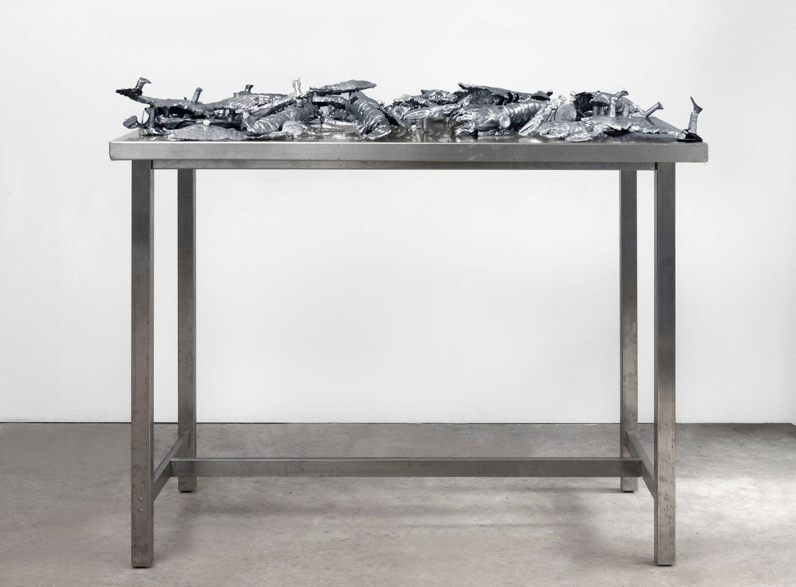 Image gallery Still life with aluminium lobsters – installation view