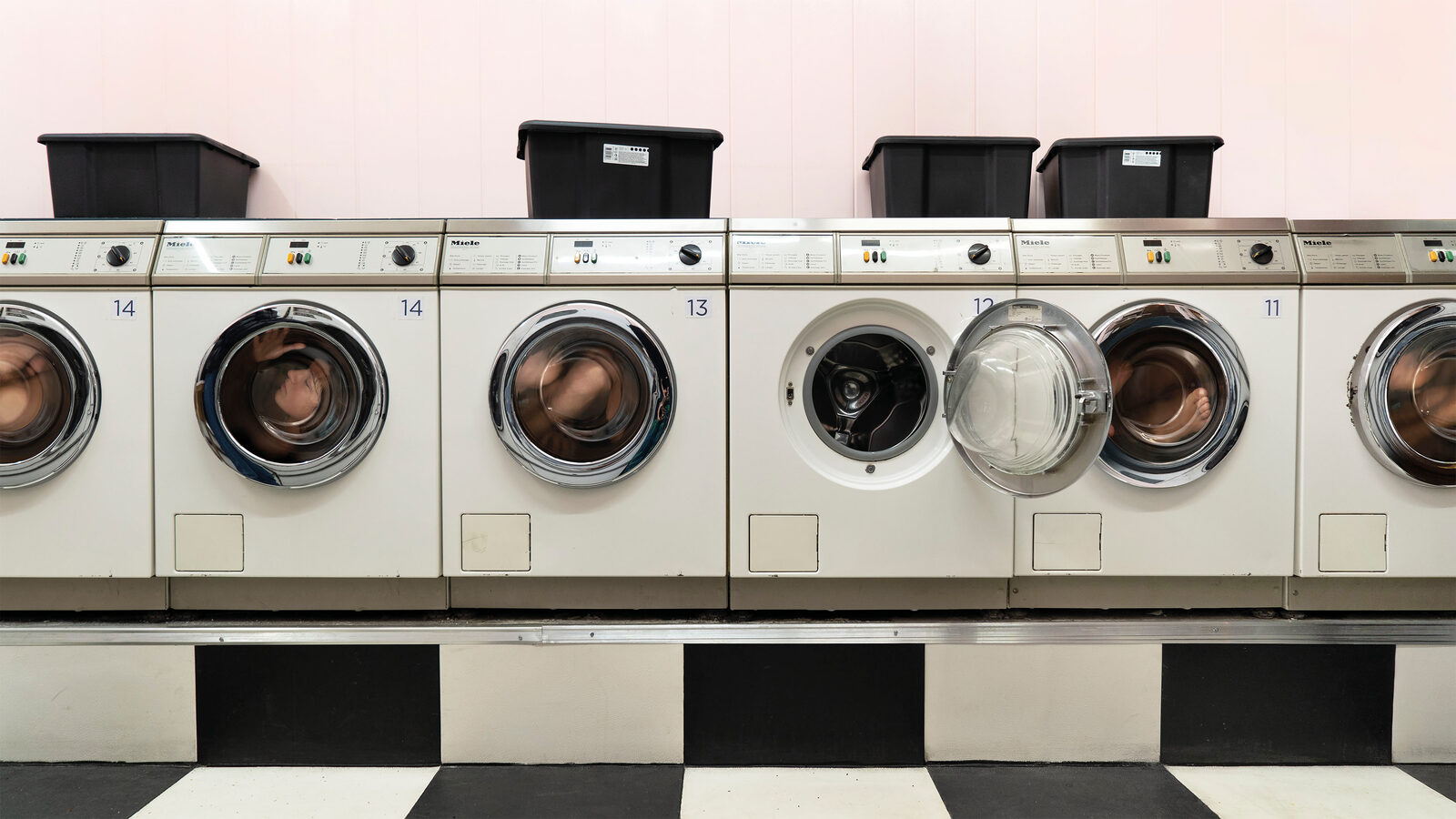 Laverie by Fañch Le Bos