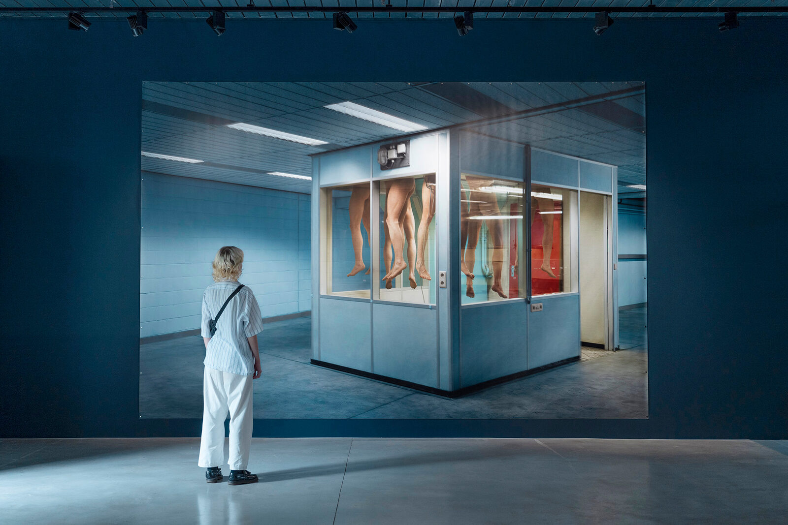 Dé-corps, Aquarium by Fañch Le Bos – installation view