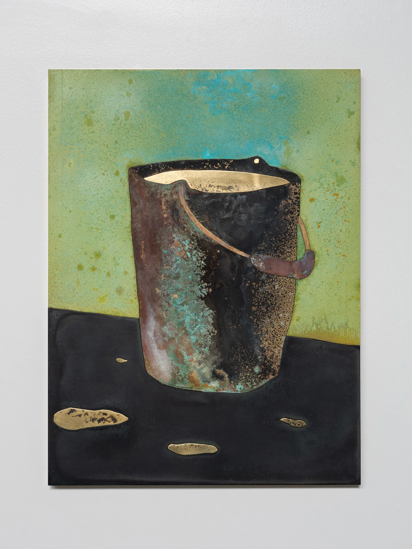 Bucket by Caroline Mesquita