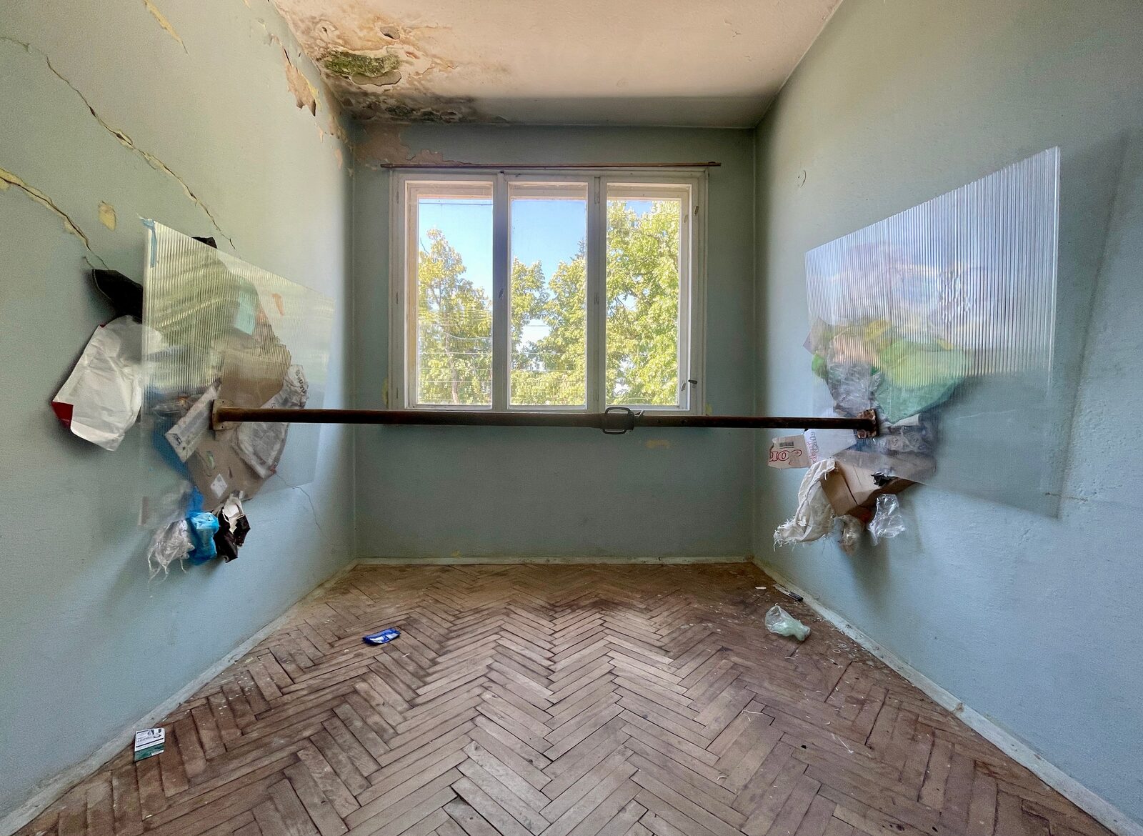 Image gallery Pushing away by Max Kudz