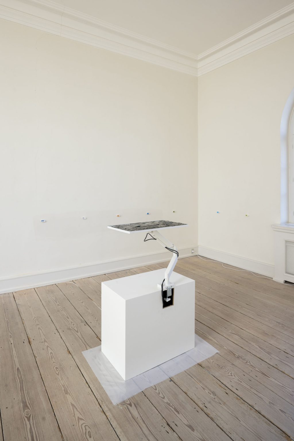 Image gallery Auto-appendectomy/ Guston 1952 by Rasmus Røhling – installation view