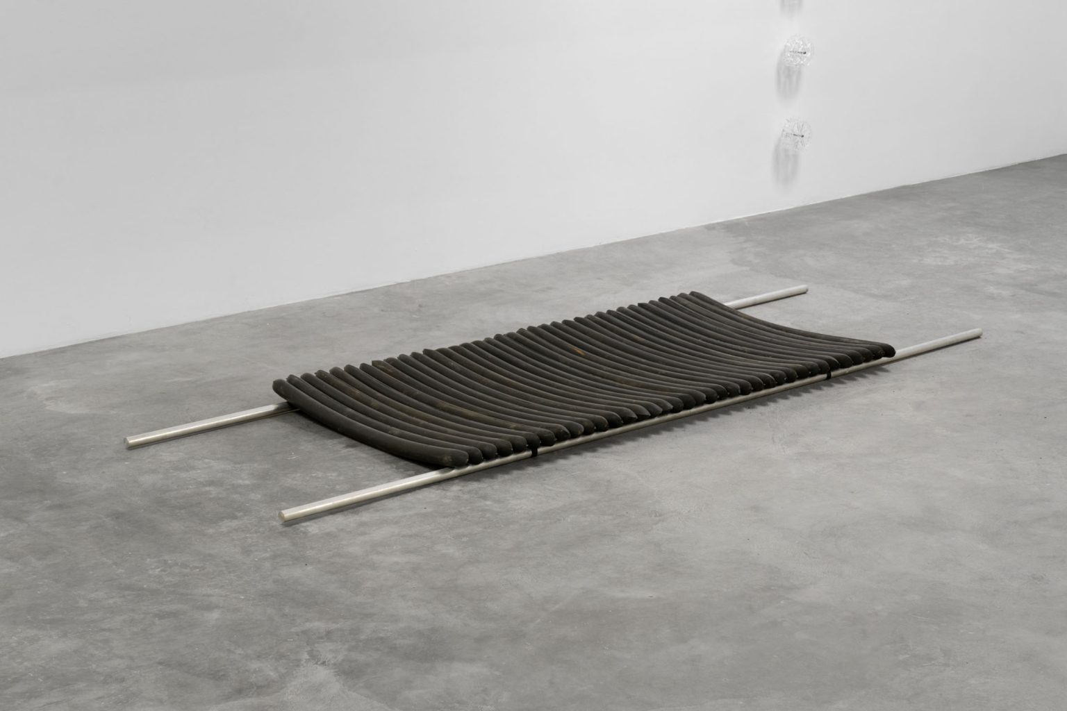 Image gallery BEELZEBUB’S BUFFER BED by Lea Porsager – installation view