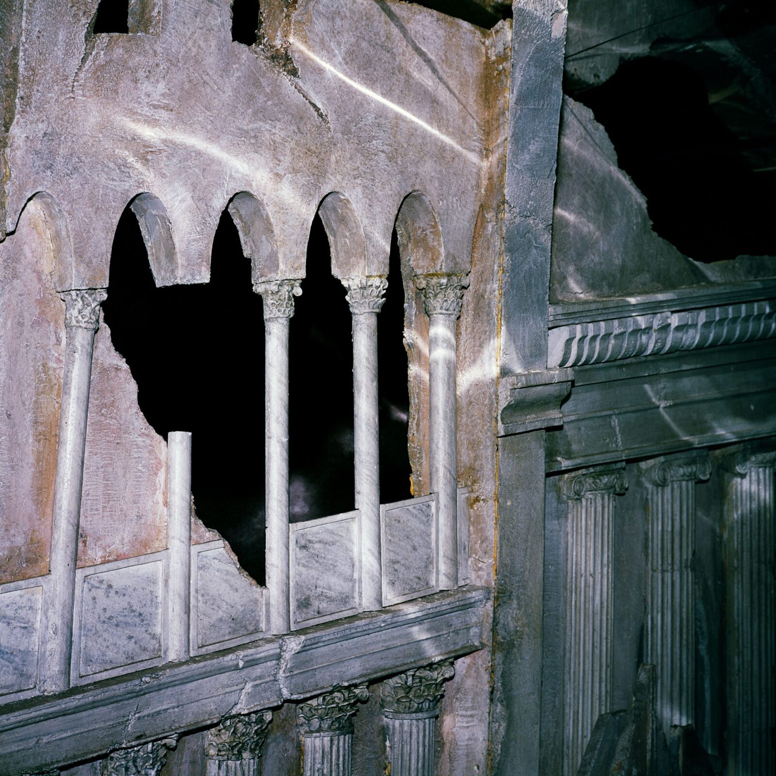 Image gallery As Ruínas de Roma, Cinecittà, Roma by António Júlio Duarte