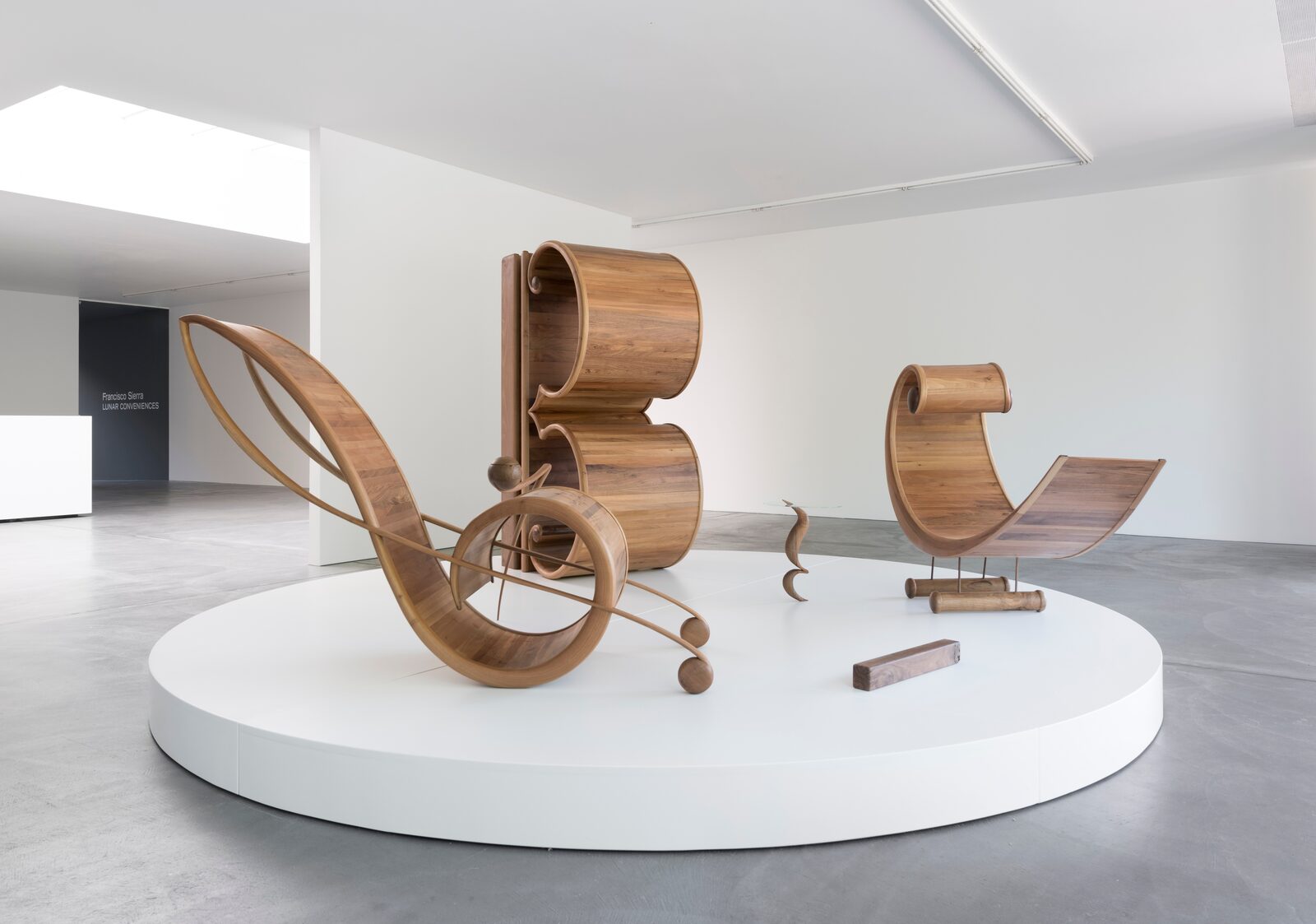 Les Clefs (clef de sol, clef d’ut, clef de fa, soupir, demi-soupir et pause) by Francisco Sierra