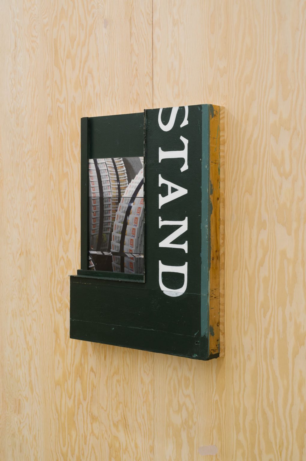 Image gallery Substrat (Stand) by Simon S. Belleau – installation view
