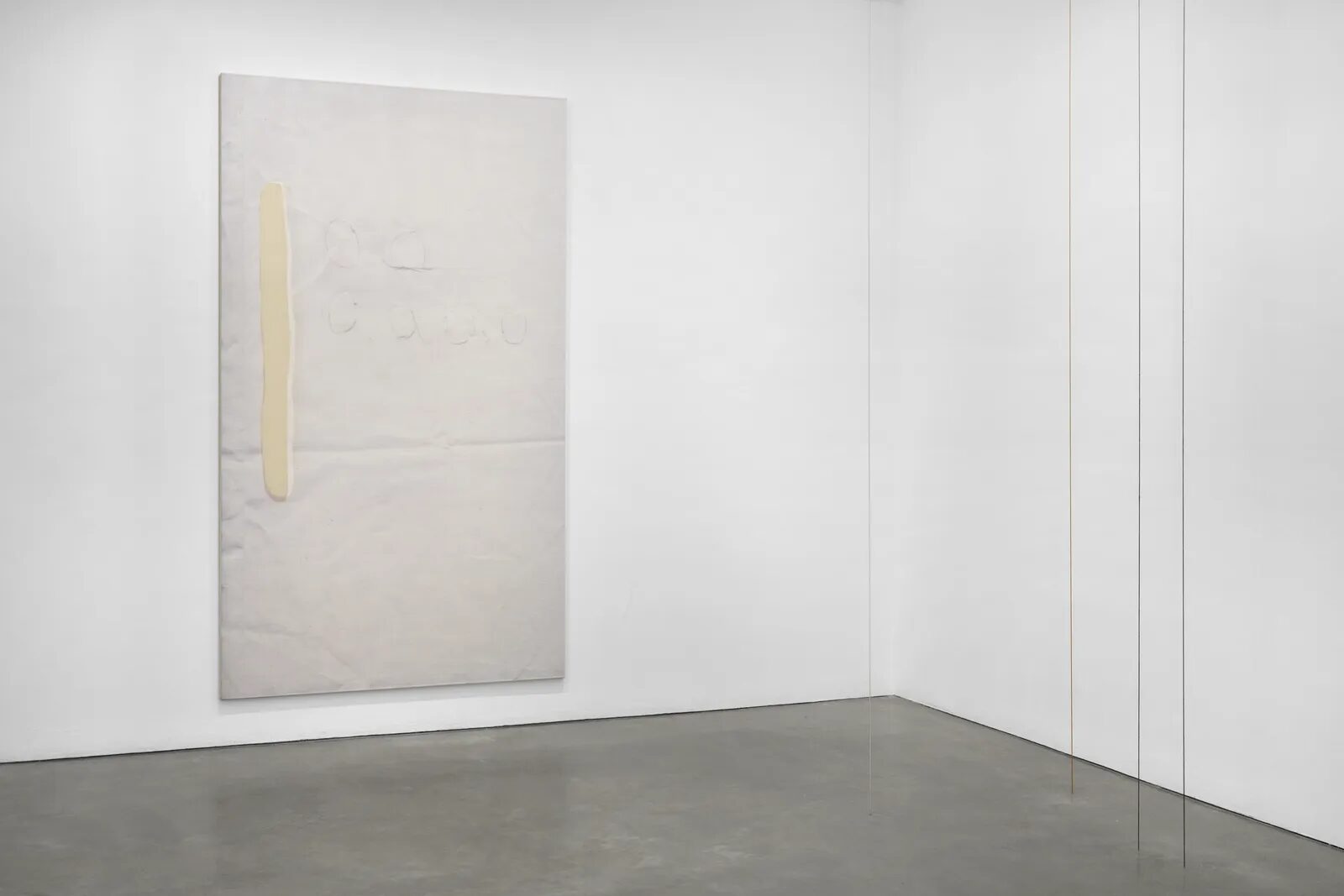Untitled (Four-part Vertical Construction) by Fred Sandback – installation view