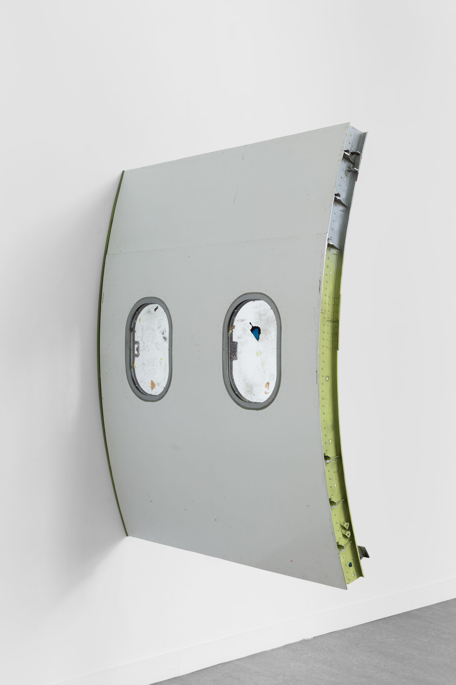 Dust Suns xiv by Vibeke Mascini – installation view
