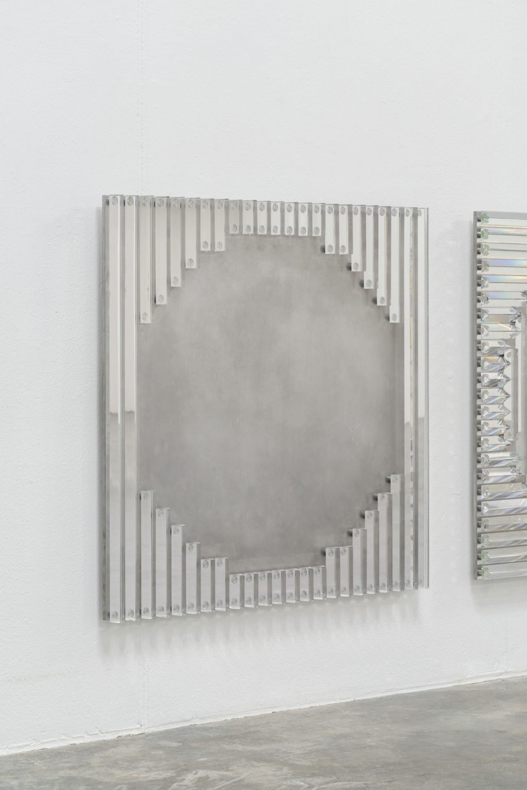 Image gallery CLINGS TO NAUGHT by Lea Porsager – installation view