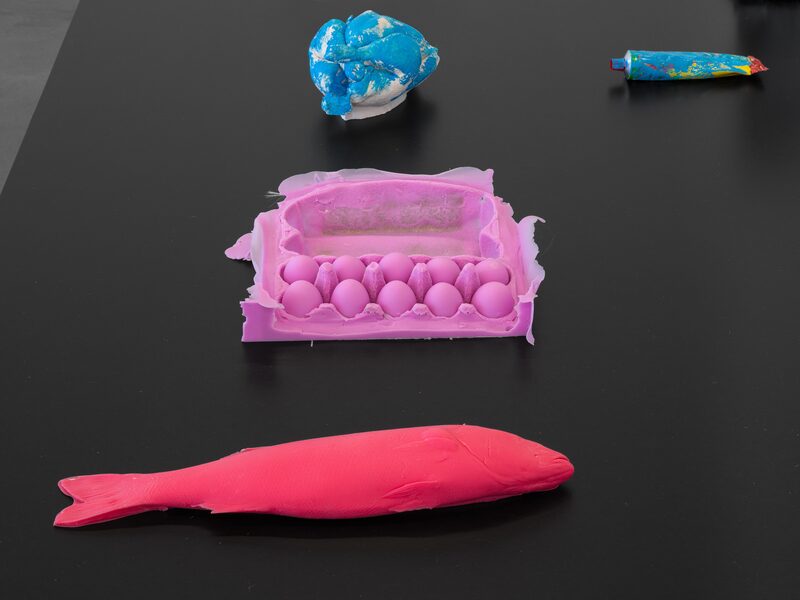 Copies of real-life objects, tools and food