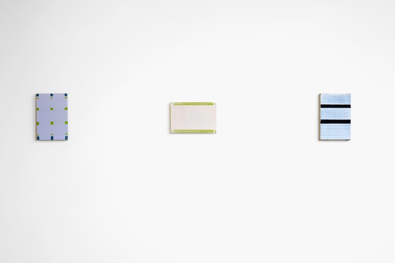 between two opposites, event