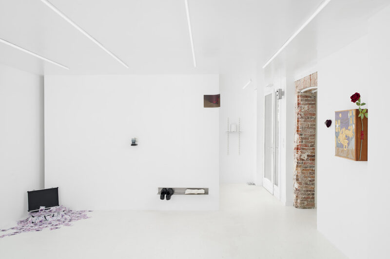 3 attendait déjà à l'intérieur du 2