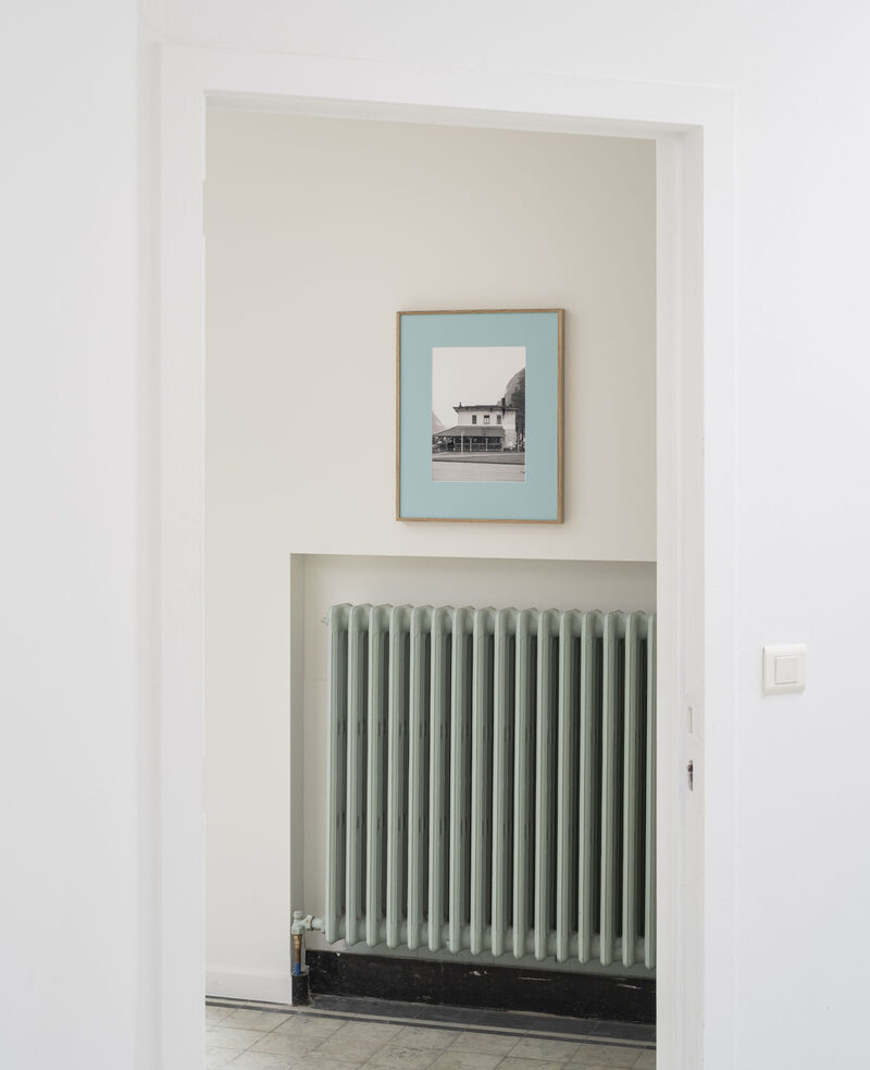 Flying a Kite Through an Oblique Plane of Focus