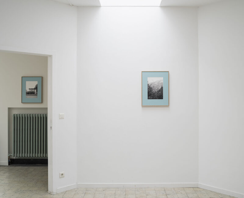 Flying a Kite Through an Oblique Plane of Focus