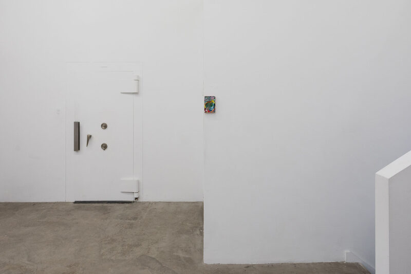 It splits off, gently lifting under the pull