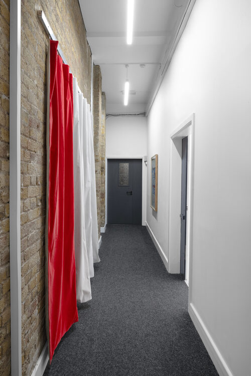 View featured exhibition Outline at Ilenia