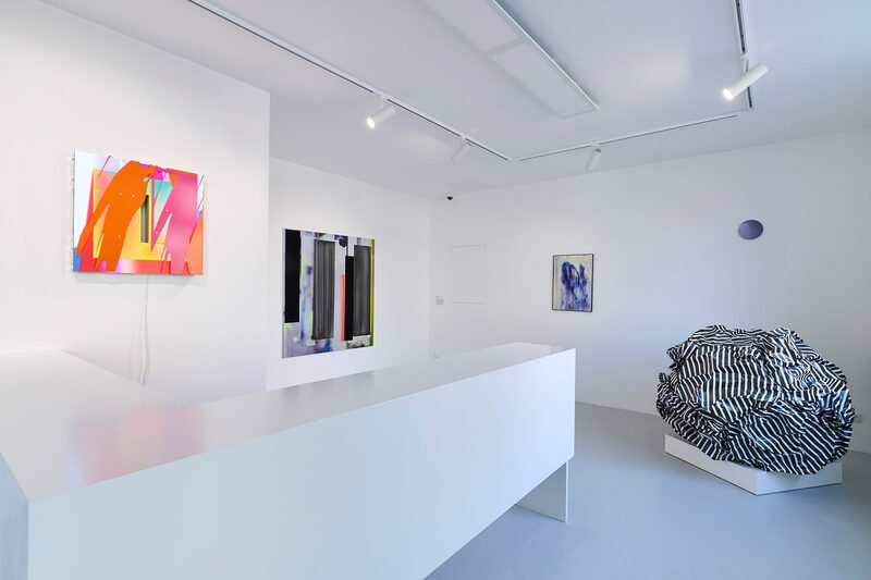 Colour on Brush in Space