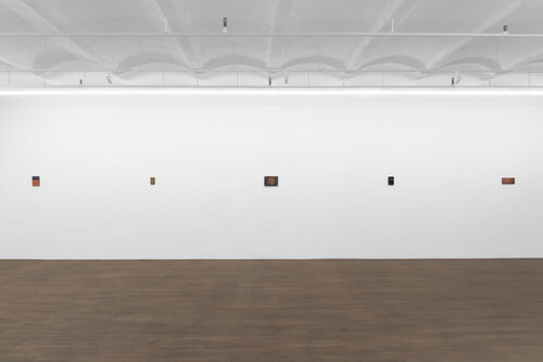 View featured exhibition 999 at Derosia