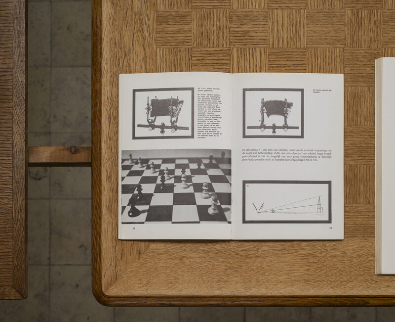 Flying a Kite Through an Oblique Plane of Focus