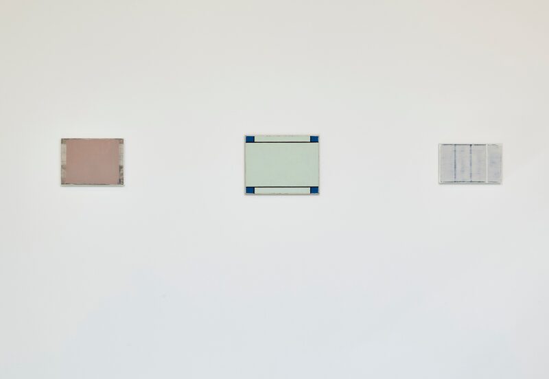 between two opposites, event